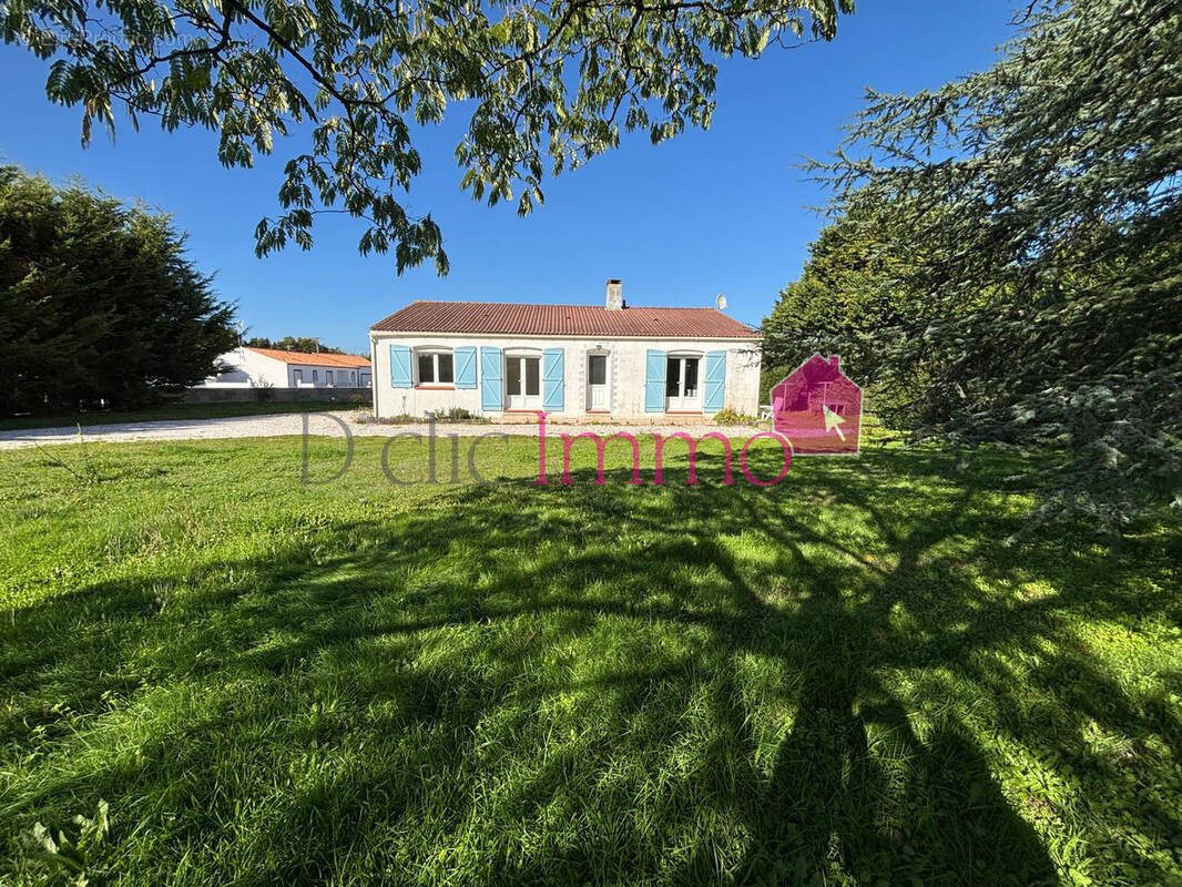 Maison à COMMEQUIERS