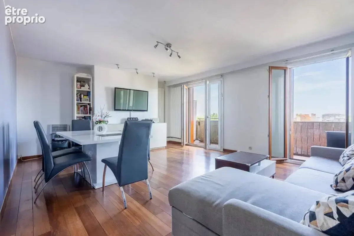 Appartement à FONTENAY-SOUS-BOIS