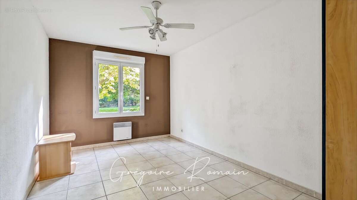 Appartement à SAINT-MARTIN-DE-CRAU