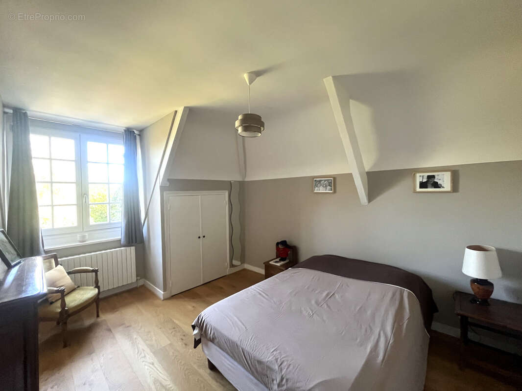 Maison à VAUX-SUR-AURE