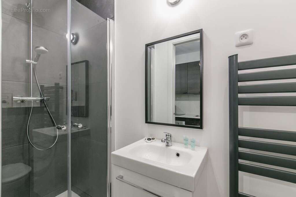 Appartement à PARIS-11E