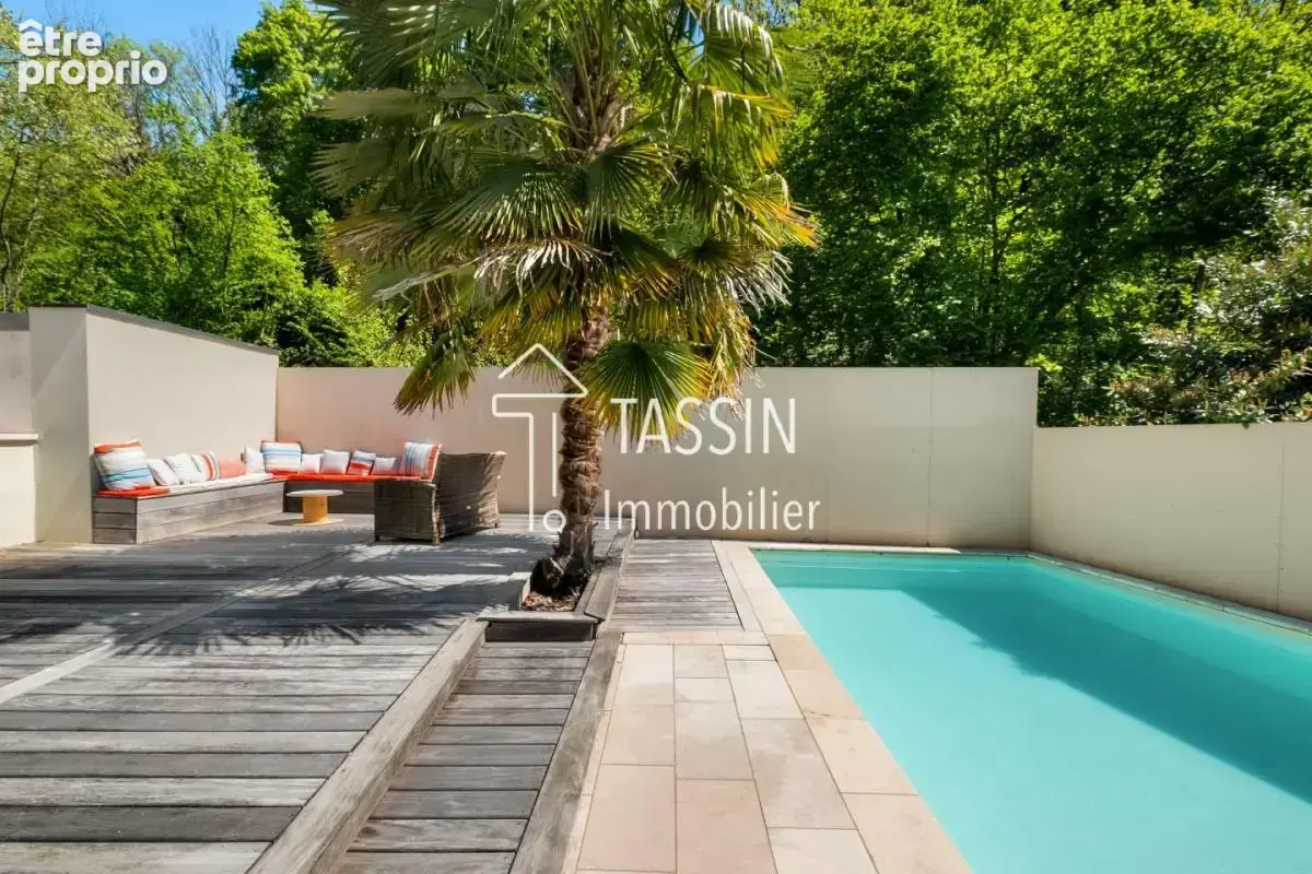 Maison à TASSIN-LA-DEMI-LUNE