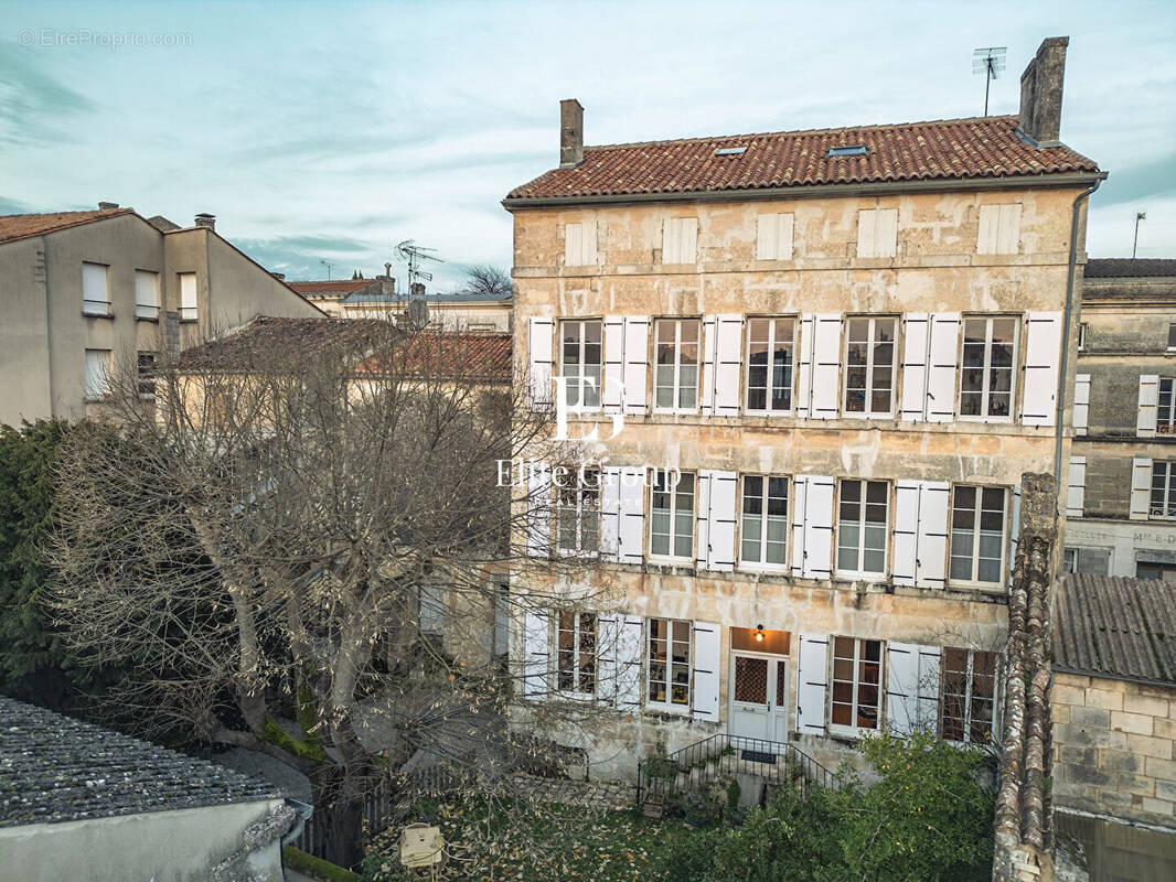 Maison à CHATEAUNEUF-SUR-CHARENTE