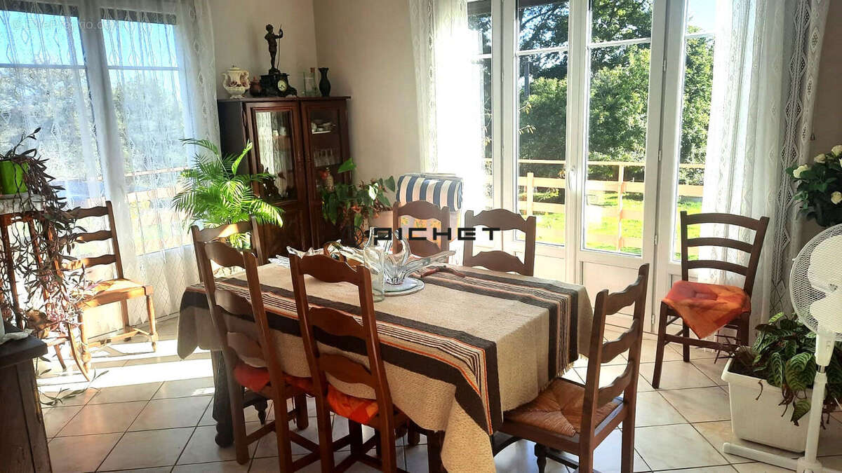 Maison à SAINT-MEXANT