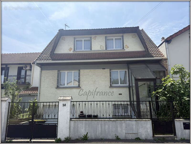 Maison à LE BLANC-MESNIL