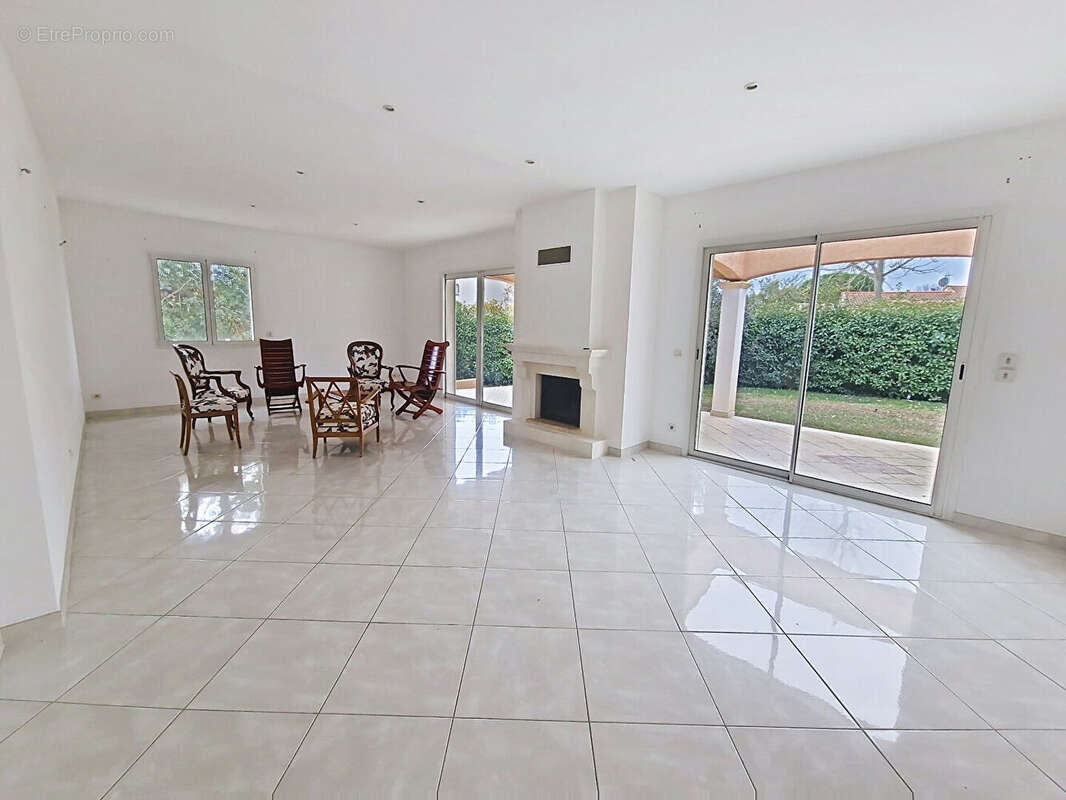 Maison à SAINT-GEORGES-D'ORQUES