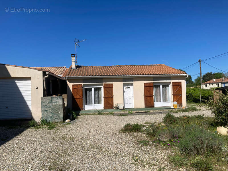 Maison à FONTCOUVERTE