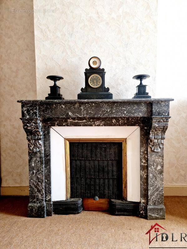 Maison à GENEVRIERES