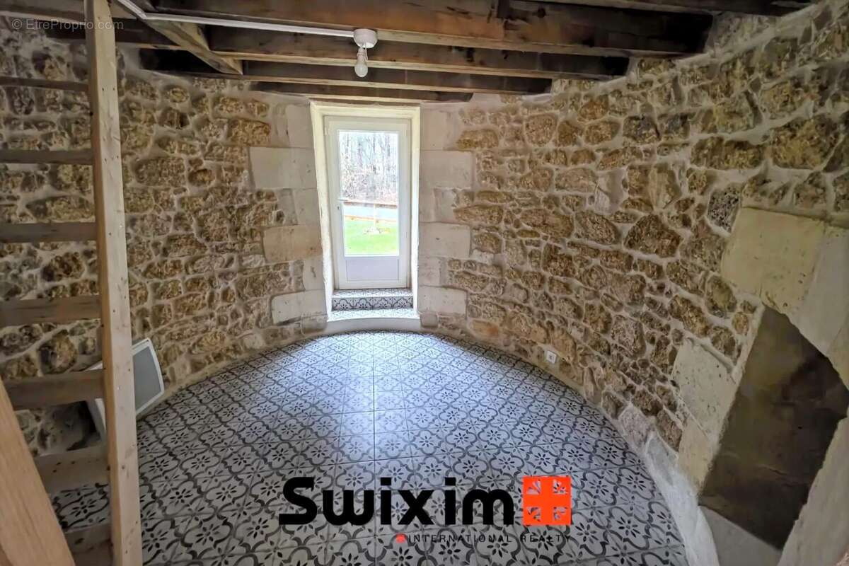 Maison de charme de 115 m² à Talais - photo 9