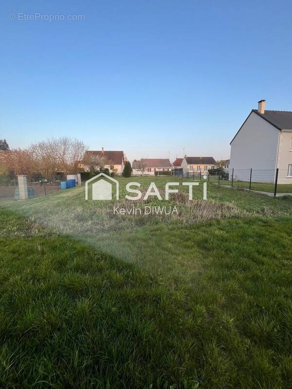 Photo 1 - Terrain à TROSLY-BREUIL