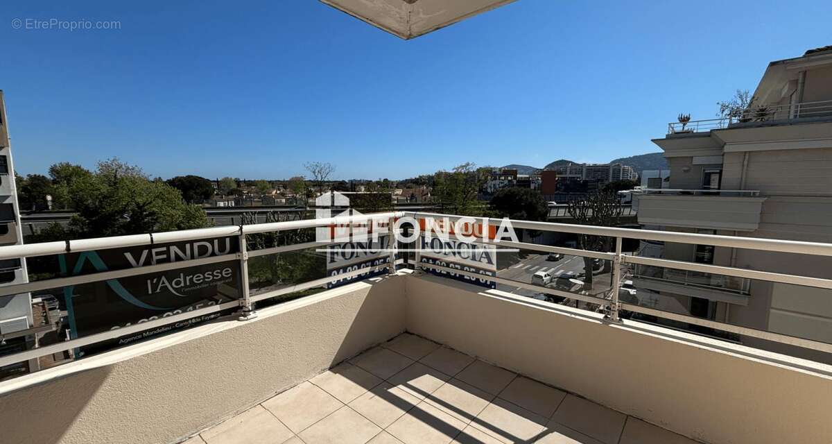 Appartement à MANDELIEU-LA-NAPOULE
