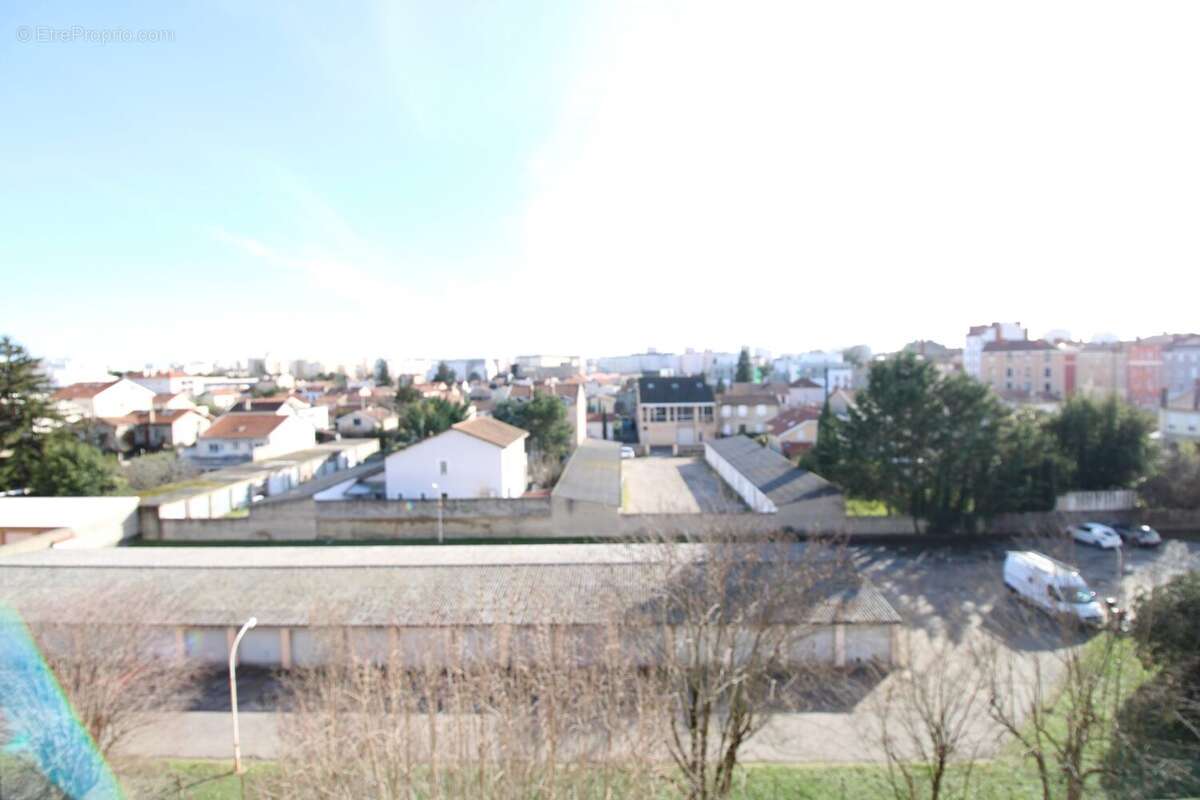 Vue - Appartement à VILLEURBANNE