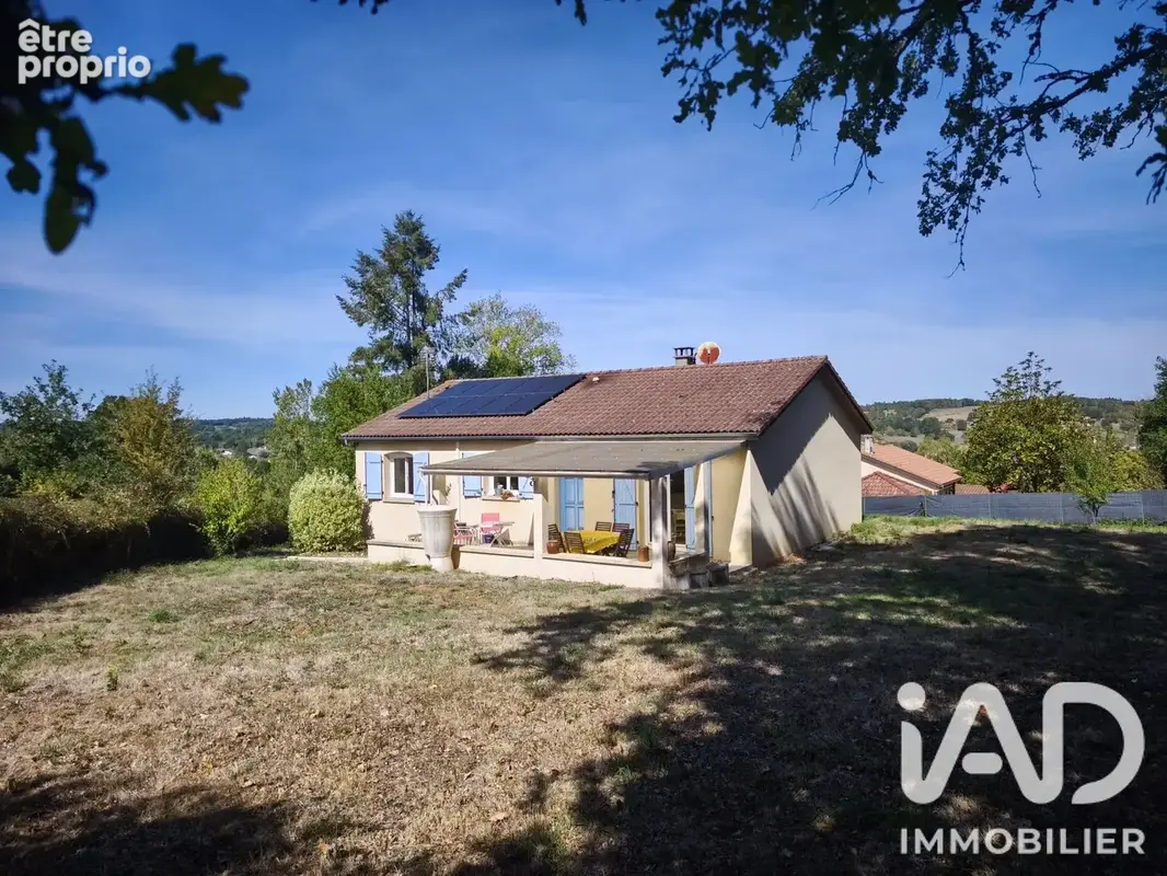 Photo 1 - Maison à SAINT-VICTURNIEN