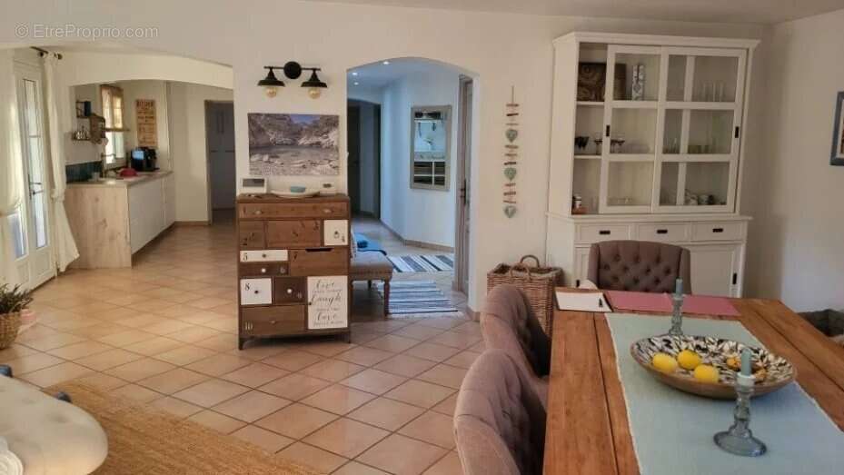 Maison à SAINT-ANTONIN-DU-VAR