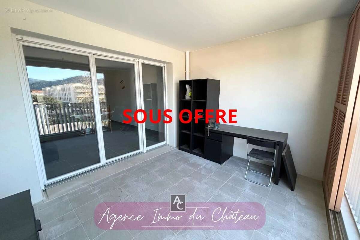 Appartement à SOLLIES-PONT