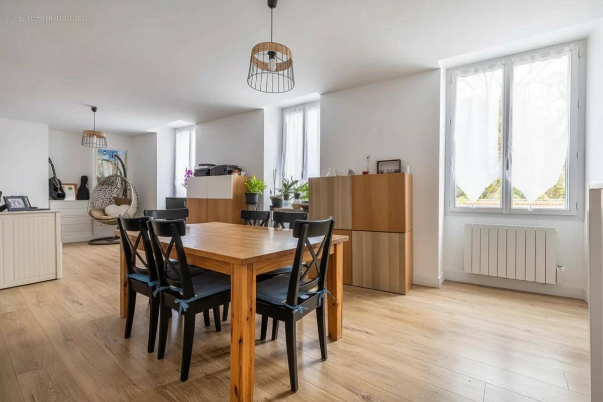 Appartement à LA FERTE-ALAIS