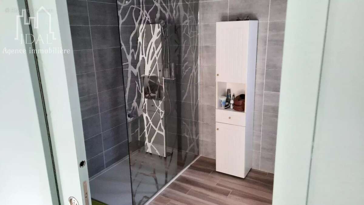 Maison à SAINT-LAURENT-D'OLT