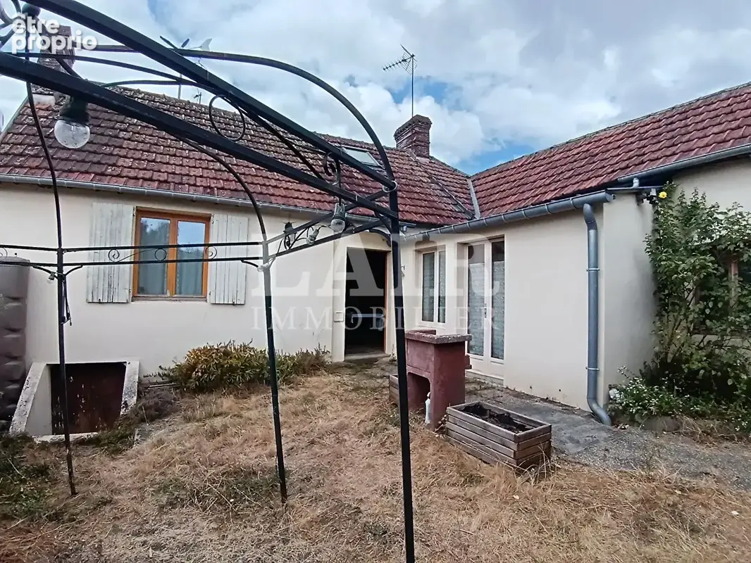 Maison à LE MELE-SUR-SARTHE