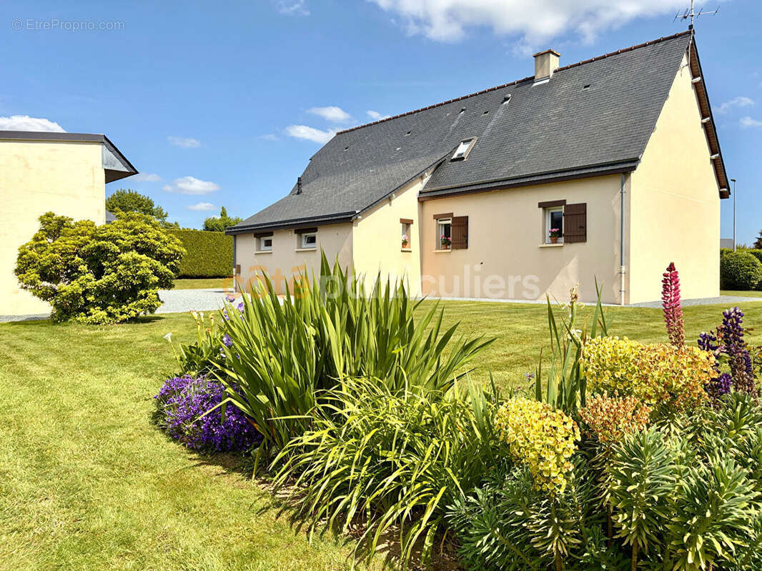Maison à BRICQUEVILLE-LA-BLOUETTE