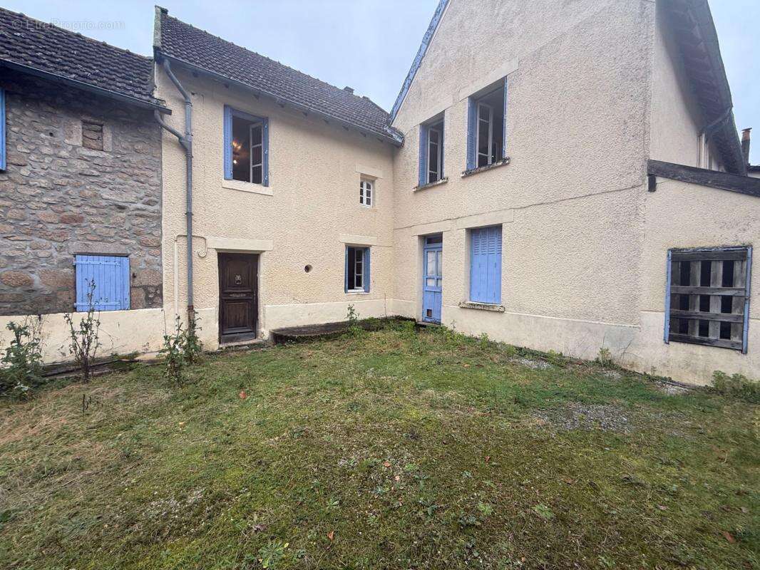 Maison à SAINT-SULPICE-LAURIERE