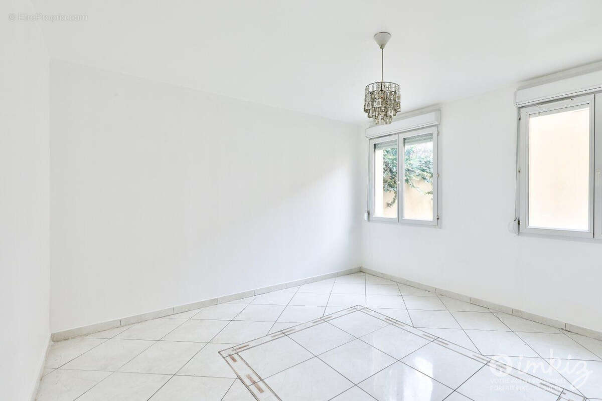 Maison 5 pièces et deux F3 indépendants - photo 5