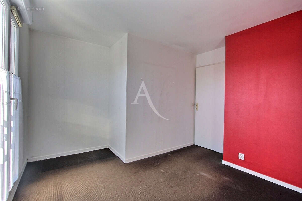 Appartement à VILLENEUVE-LA-GARENNE