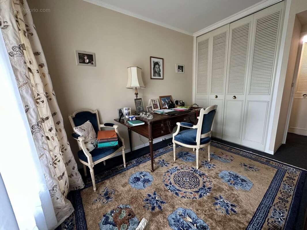 Maison à LE MESNIL-SAINT-DENIS