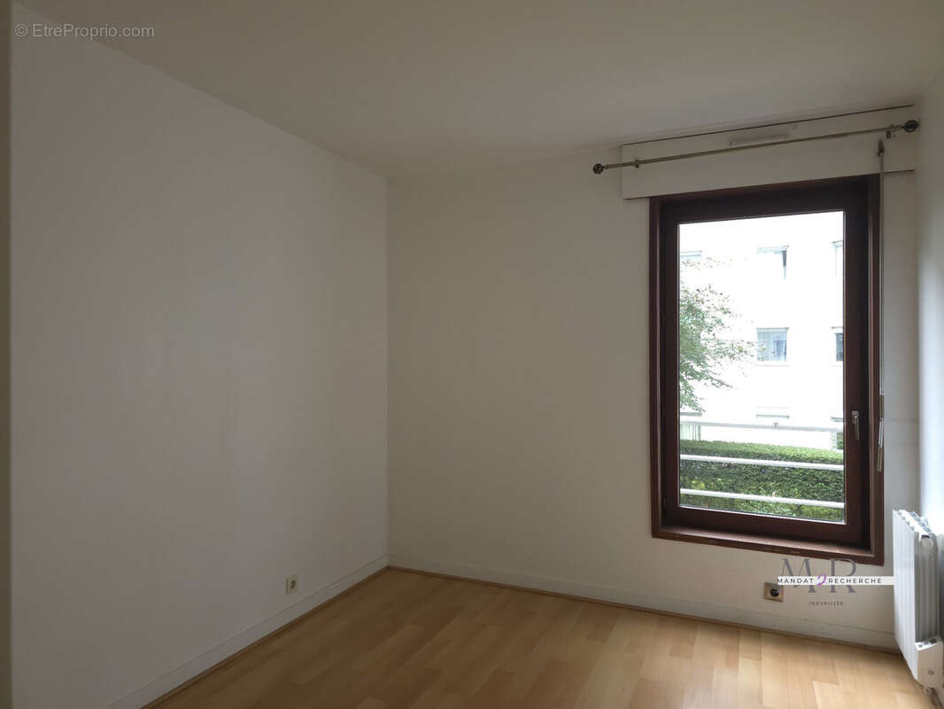 Appartement à CHARENTON-LE-PONT