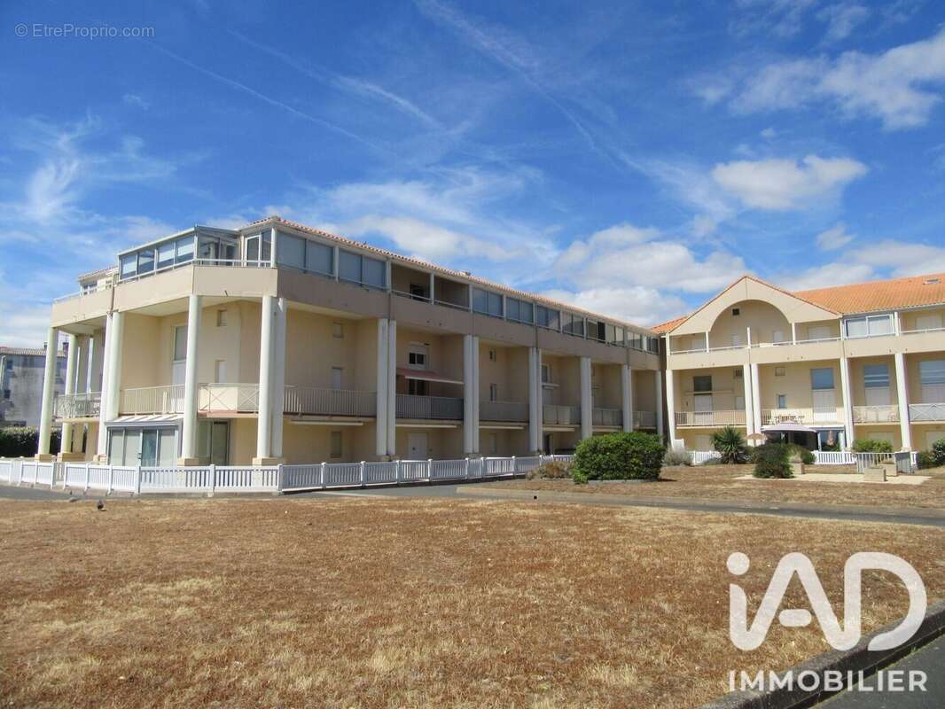 Appartement 38 m² à Saint-Hilaire-De-Riez  - photo 3