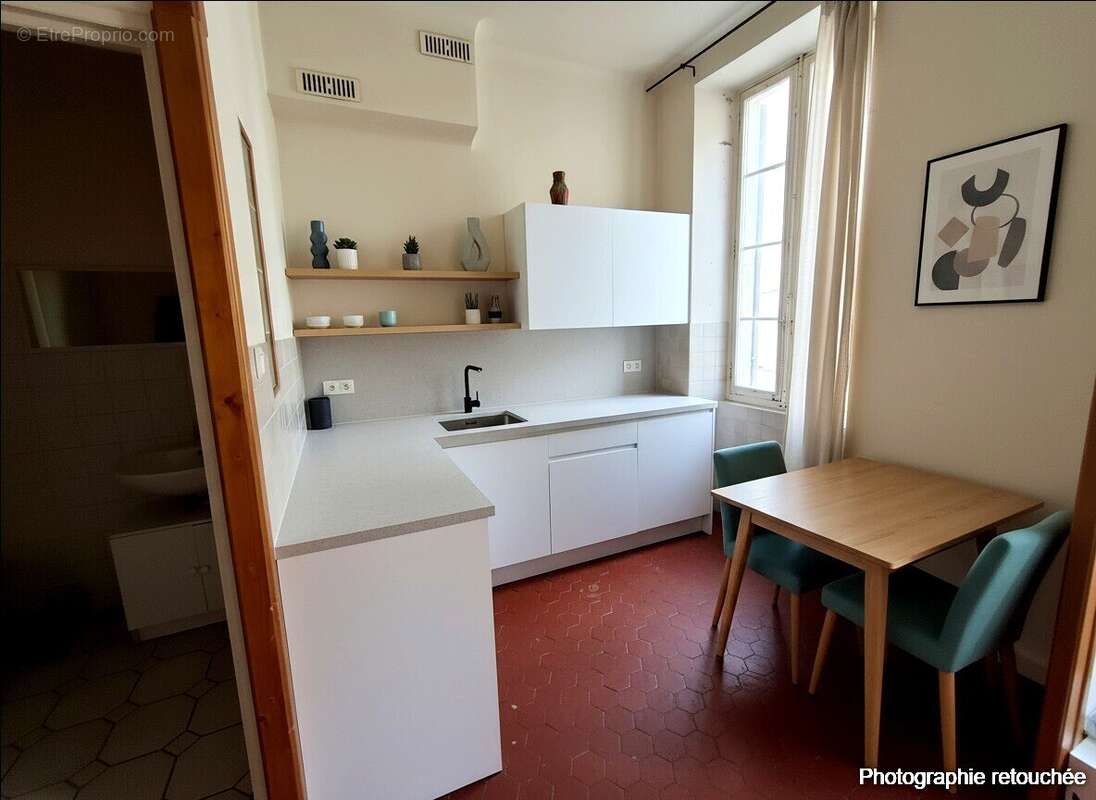 Appartement à MARSEILLE-4E