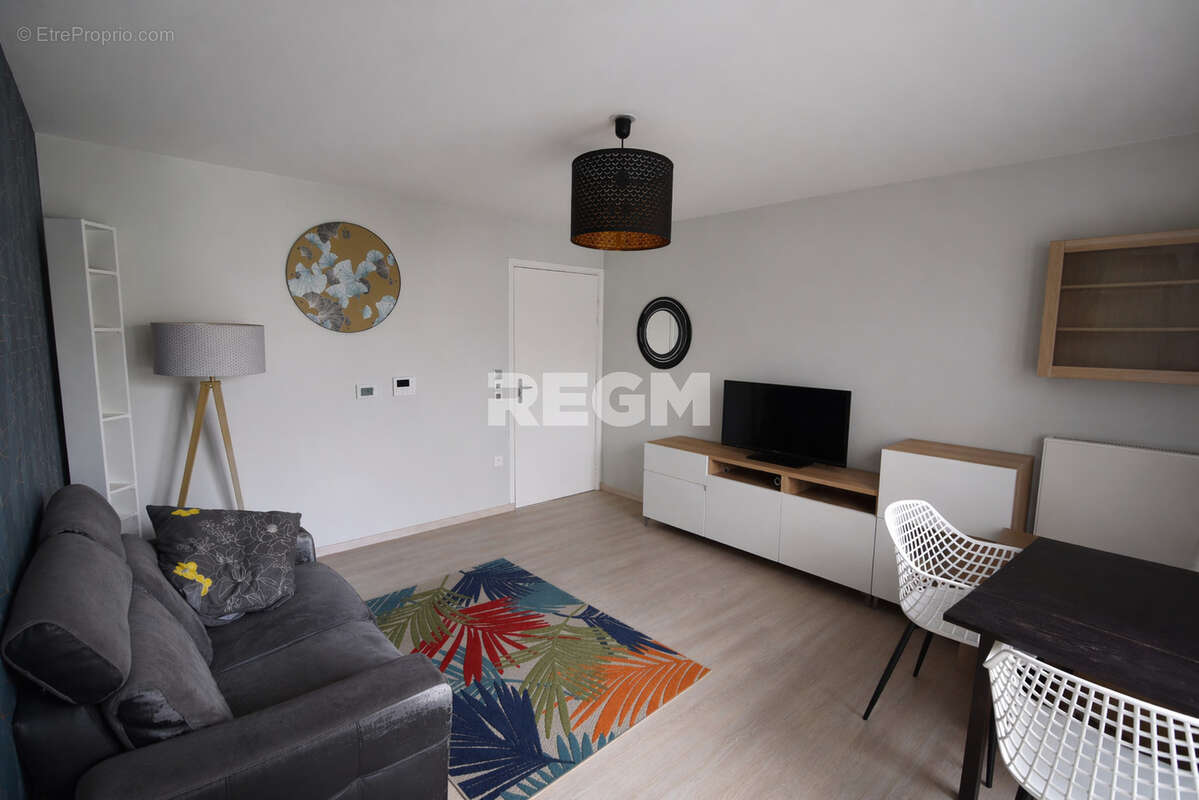 Appartement à FLEURY-SUR-ORNE
