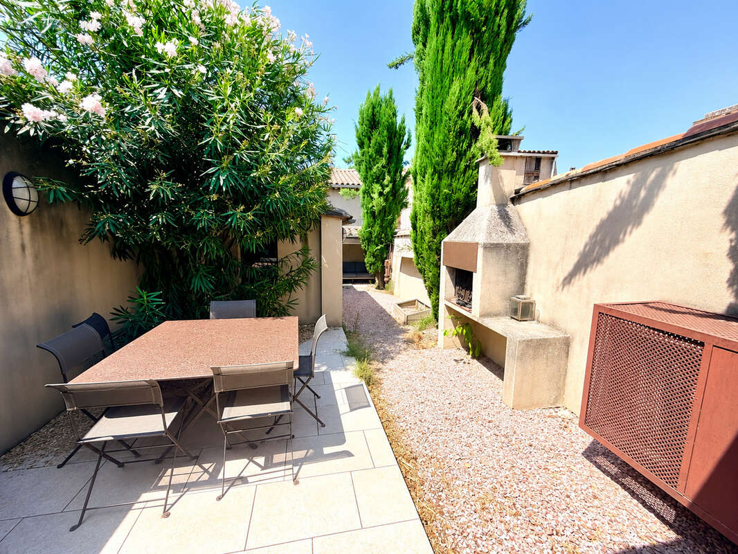 Maison avec vue exceptionnelle sur la Cité de Carcassonne - photo 13