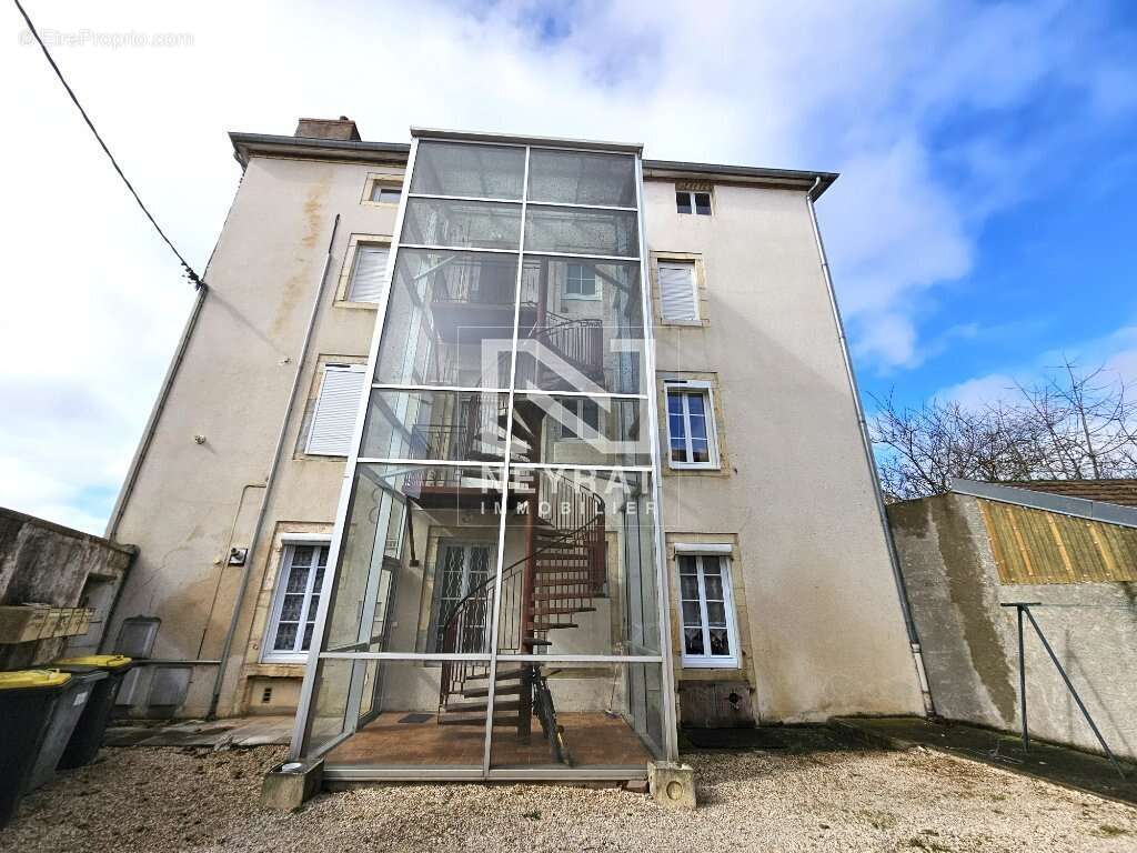 Appartement à SAINT-JEAN-DE-LOSNE