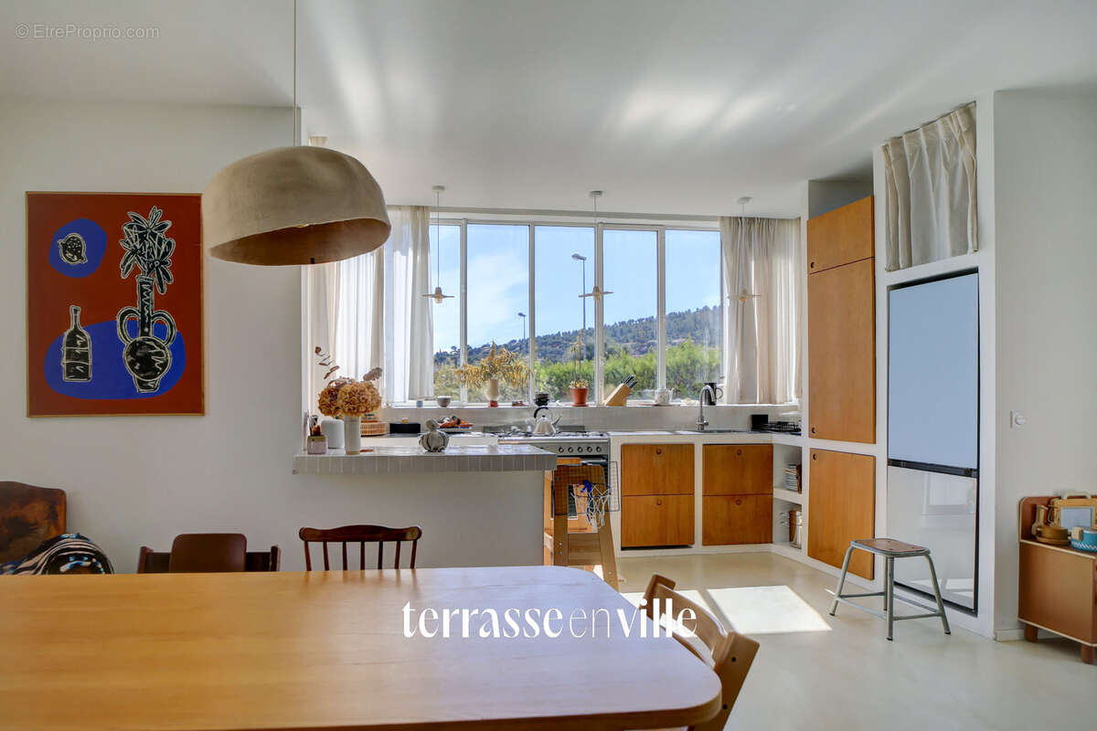 La ciotat - maison d'architecte  - t4 - 100 m2 - lumineuse - parcelle - 430m2  - 775 000 € - photo 8