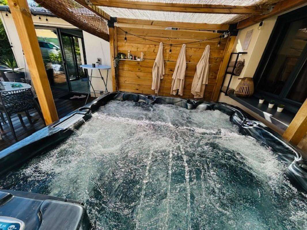 Maison à LE PETIT-QUEVILLY