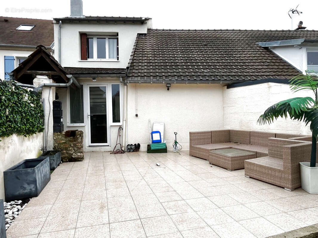 Maison à DAMMARTIN-SUR-TIGEAUX