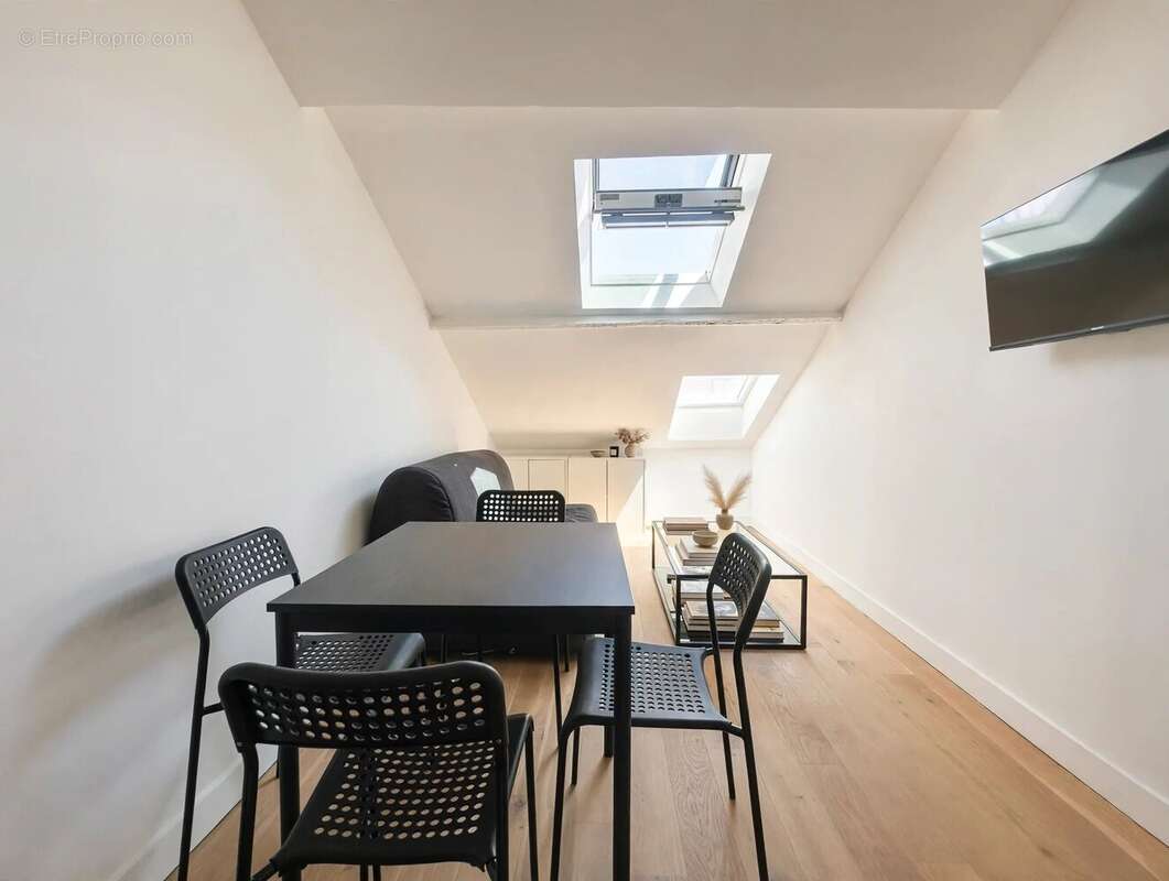 NICE CENTRE - Rue Assalit - 279 000 € HCV - Investissement double loyers - 7,31%brut - photo 11