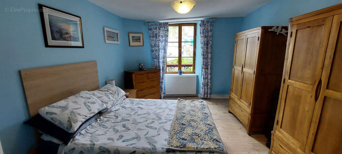 Maison à SEGUR-LE-CHATEAU