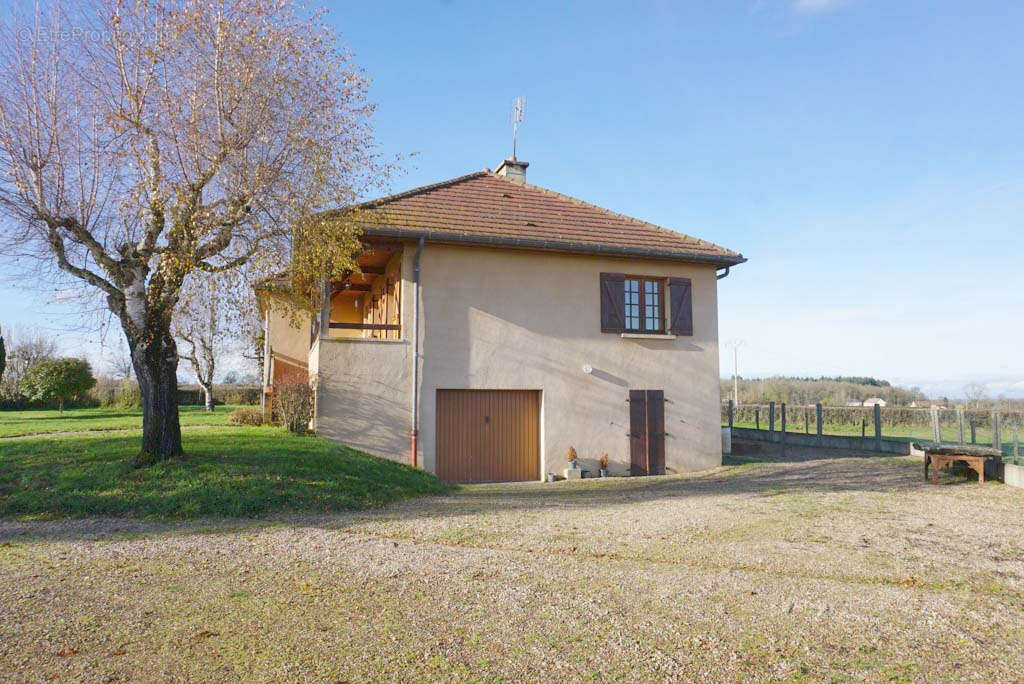 Maison à PARAY-LE-MONIAL