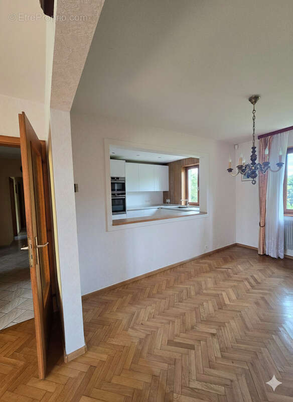Charmante maison familiale 6 pièces,  137 m2 habitables, terrain de 913 m2 - photo 8