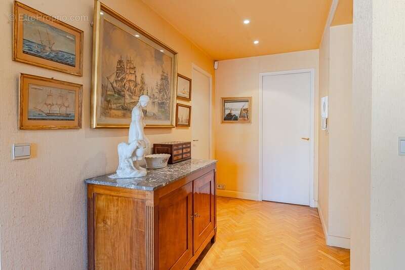 Appartement à MARSEILLE-8E