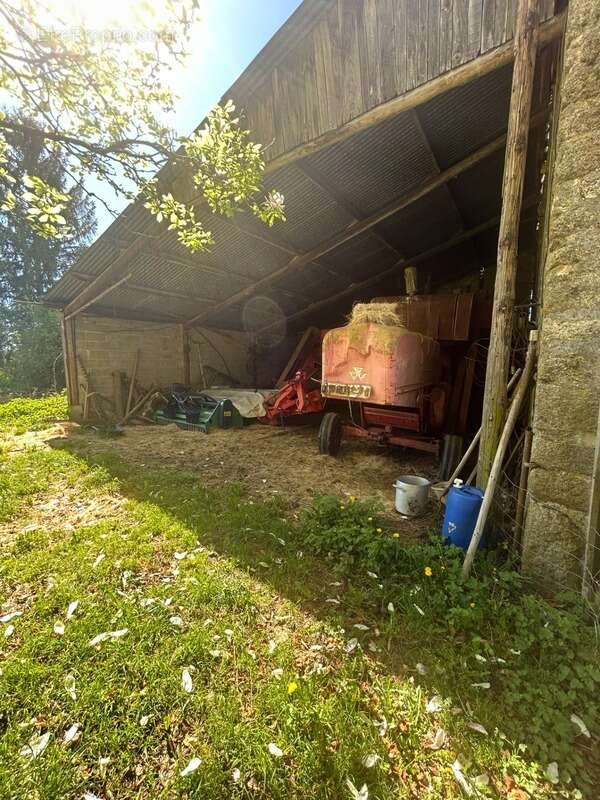 Maison à BERSAC-SUR-RIVALIER
