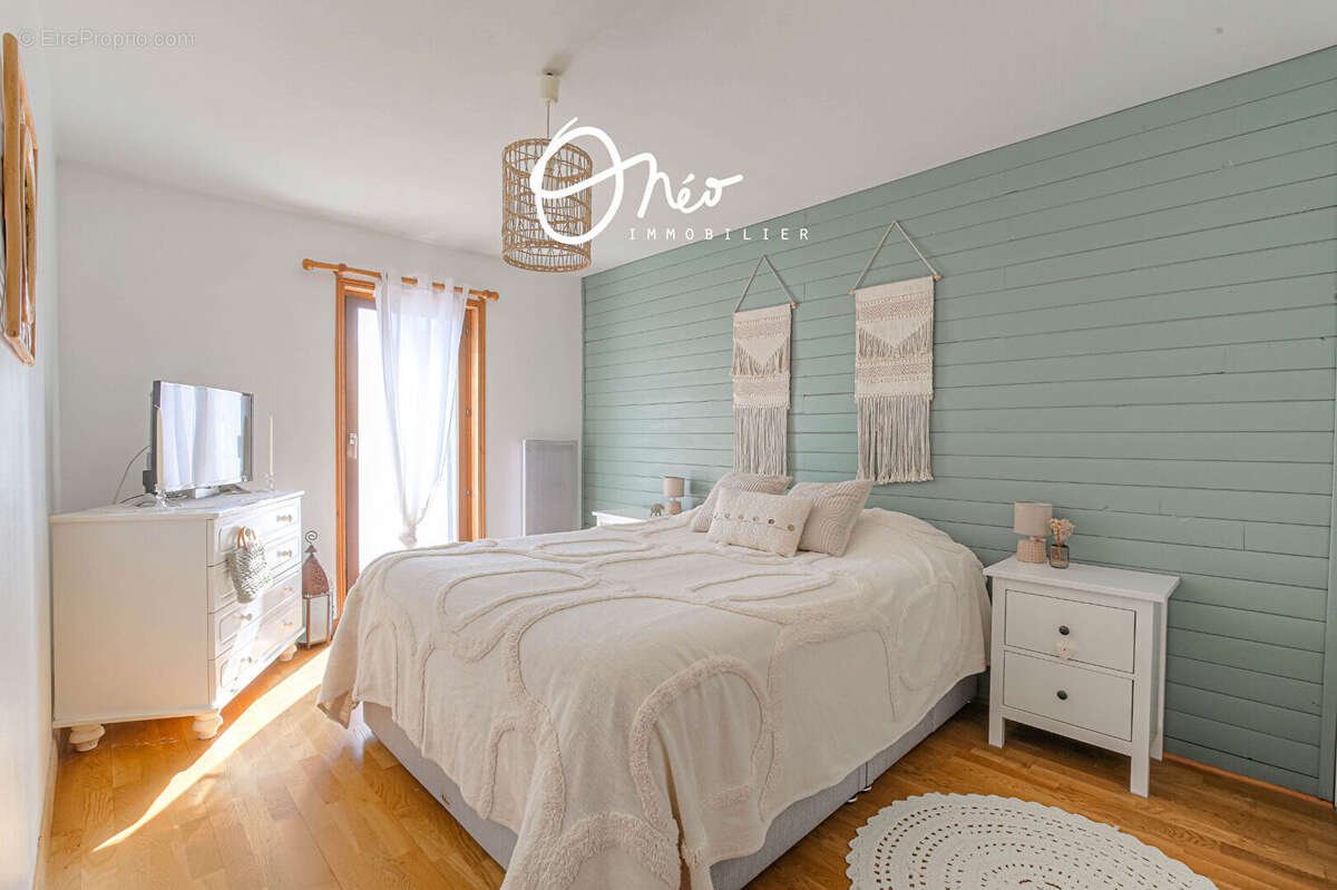 Maison à SAINT-PIERRE-DE-CHANDIEU