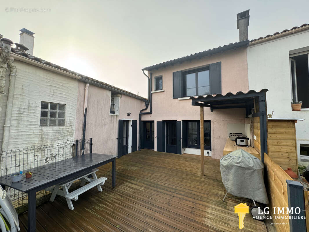Maison à MESCHERS-SUR-GIRONDE