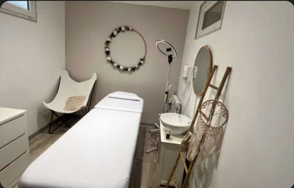 Commerce à SURY-LE-COMTAL