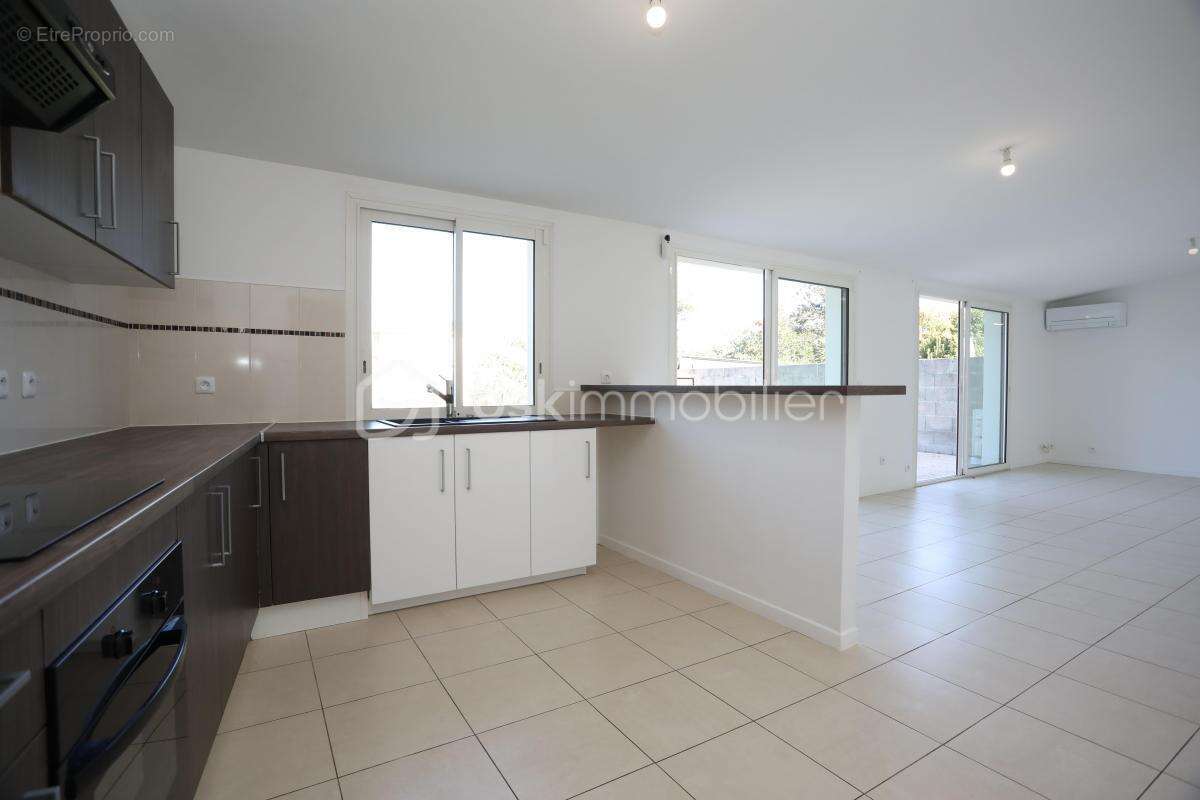 Maison à PAREMPUYRE