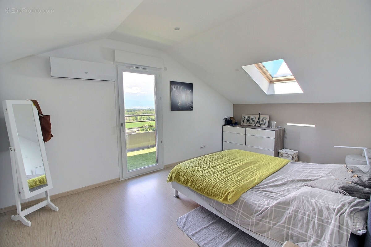 Appartement à SAINT-CERGUES