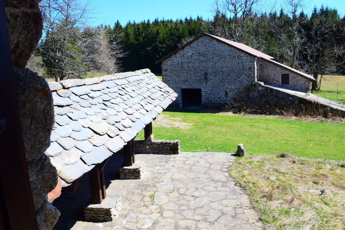 Maison à COUCOURON