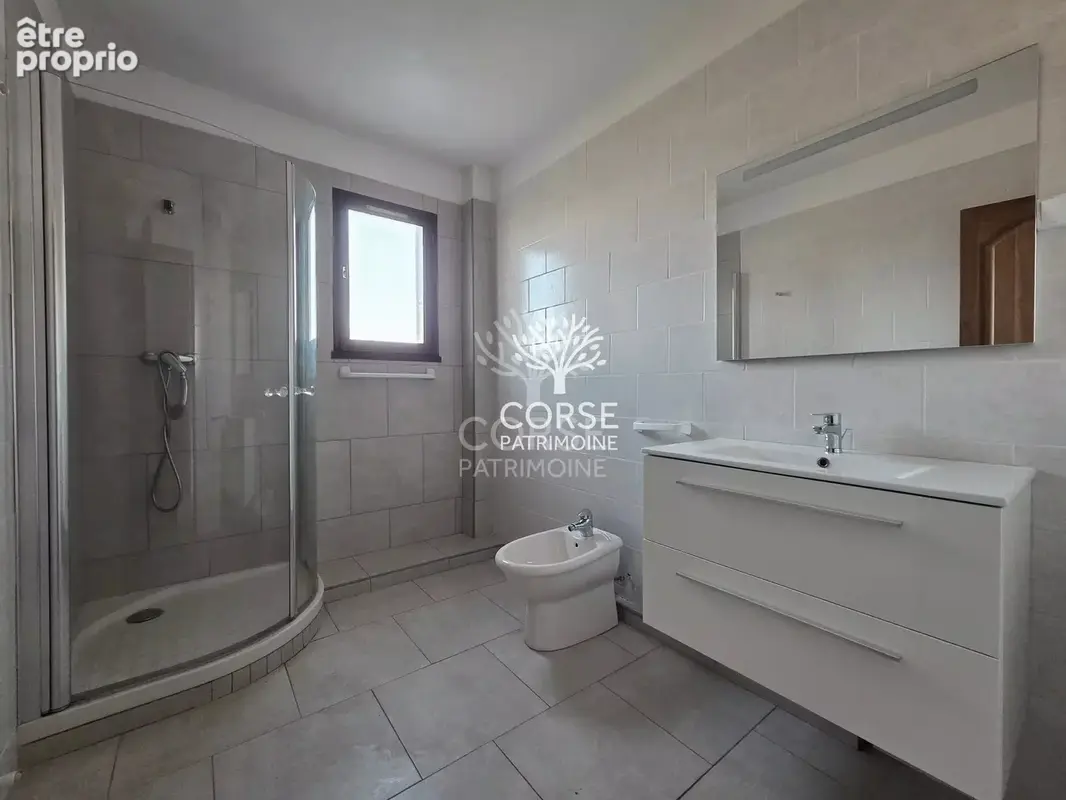 Appartement T4 109 m² - photo 8