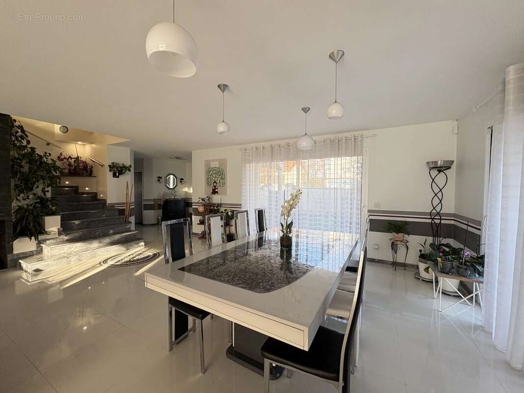 Maison à LE PLESSIS-TREVISE